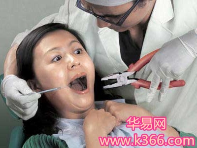 梦见牙齿松动拔了一颗，梦境背后的深层含义与心理解析
