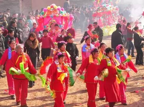 梦见诚心给财神爷烧香磕头，财富与信仰的交织梦境解析