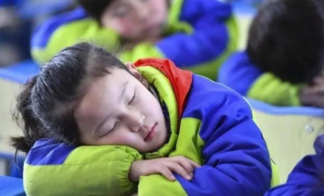 日有所思，夜有所梦？解析为何梦中频现久违的小学同学