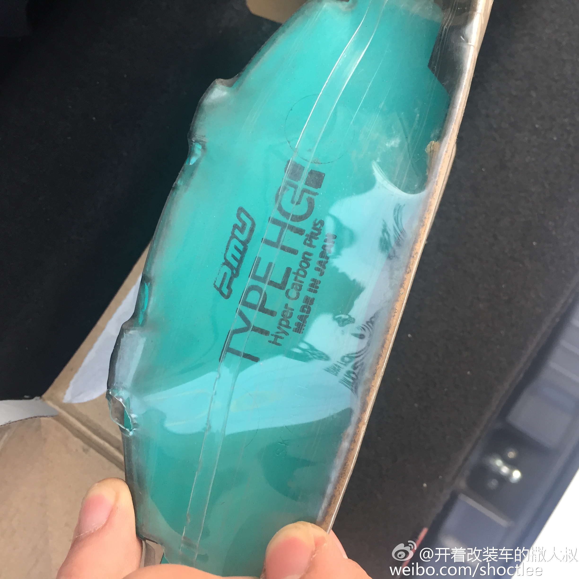 周公解梦，夜梦虎追至河边，水中死鱼成群，寓意何在？