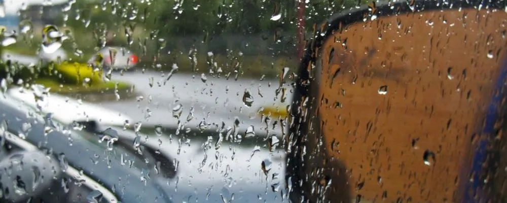 周公解梦，梦见房间下大雨的深层含义与预兆