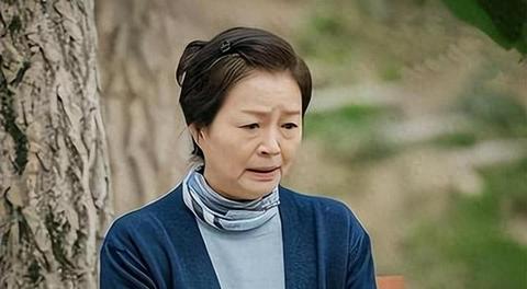 梦见现任男友和他前女友，解读梦境中的情感纠葛
