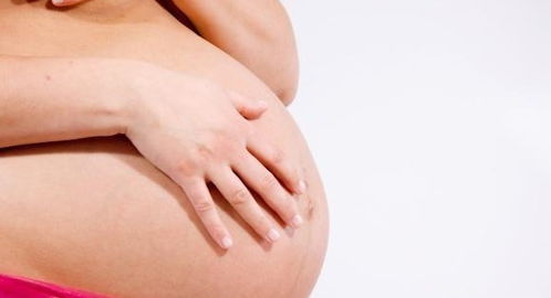 孕妇梦见自己来月经流血，梦境背后的深层含义与解读