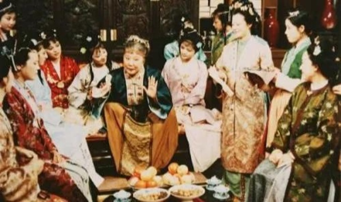 红楼梦梦境探秘，贾宝玉梦中十二金钗与贾府人物对应解析