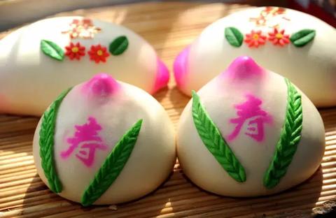梦境中的祥瑞之兆，解析梦到红色鲤鱼意味着什么