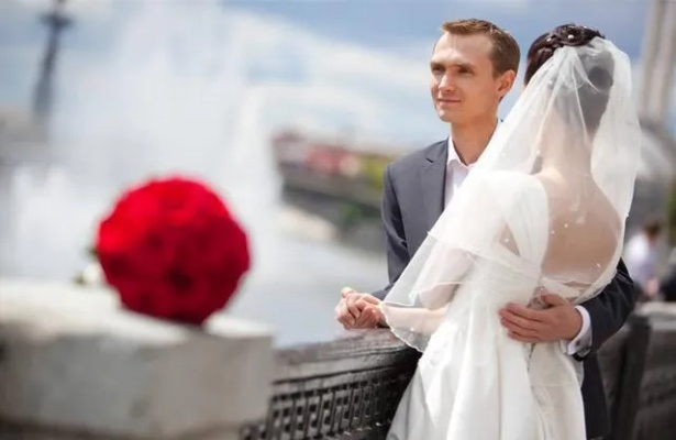 梦境奇遇，梦见前男友婚礼上的新娘失踪之谜
