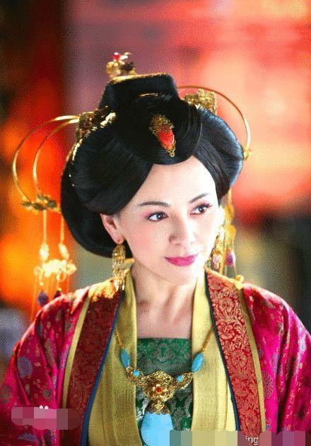 梦境中的阴影，梦见被堂姐追杀的深层解析