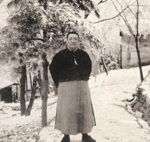 梦回往昔，爷爷去世后的心灵慰藉与奶奶的悲痛梦境