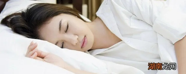 梦境解析，梦见不认识的男人与我共眠