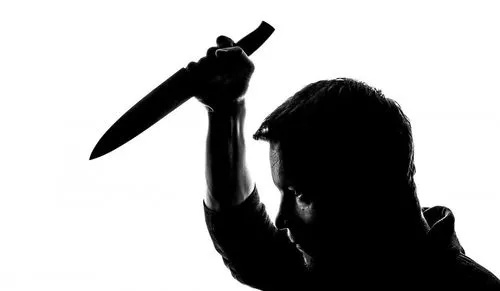 梦到砍死人，梦境背后的深层含义与心理解析