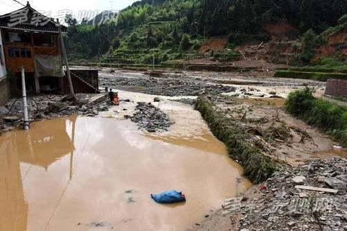 梦境启示，我梦见河道在发洪水