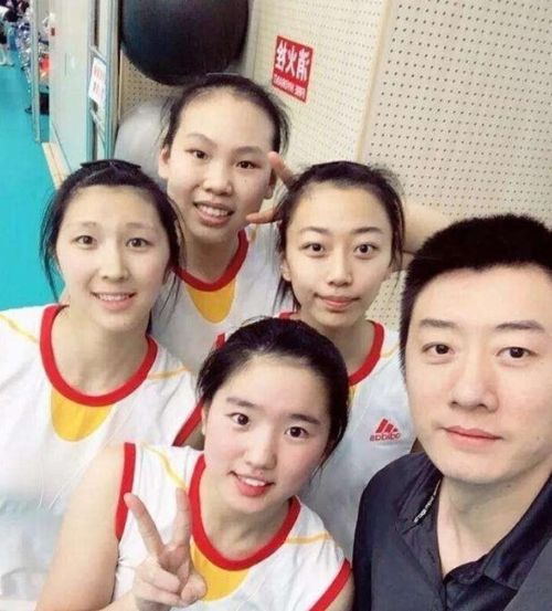 女人梦见和别人打架，梦境背后的深层解析与心理启示
