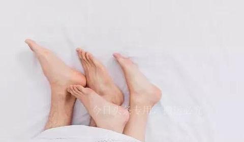 梦见自己钱和卡都被偷了，还有别人的钱被偷了，家庭与财务安全的深层寓意