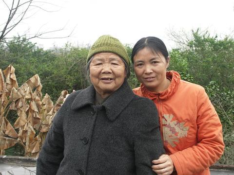 梦境警示，外公血染路中，吵架背后的深层寓意