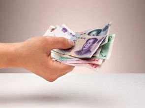 梦见捡钱给亲人，寓意、解析与心理启示