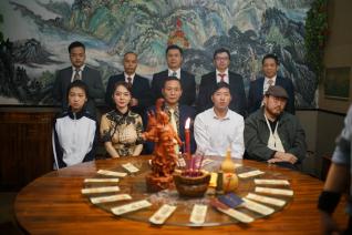 探索梦境奥秘，解读梦到在抓乌鸦的深层含义