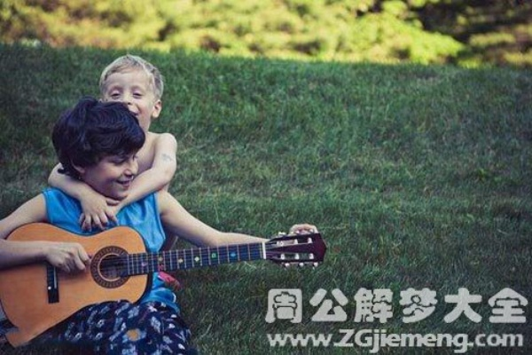 梦见弟弟小时候，重温童年记忆与情感纽带的深层解读