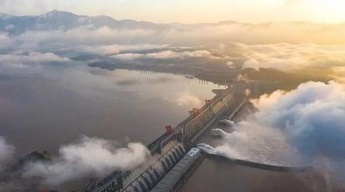 梦境解析，梦见水库水满，洪水般喷流而下的深层含义