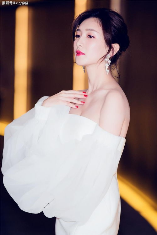 梦见很多死人和穿着白色衣服的人，深层象征与心理解析