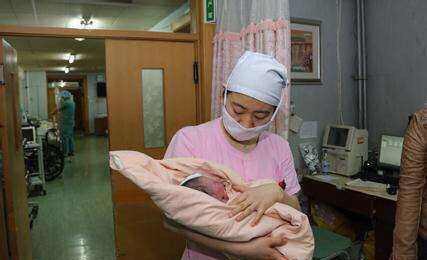 梦境解析，孕妇怀孕一个月梦见胎儿死于自己腹中