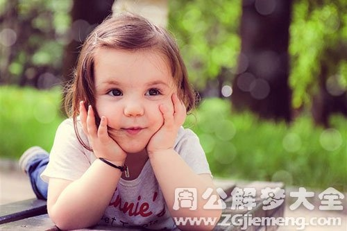 梦见喜欢的女孩朝我走过来的预兆，探索梦境中的情感密码与未来启示