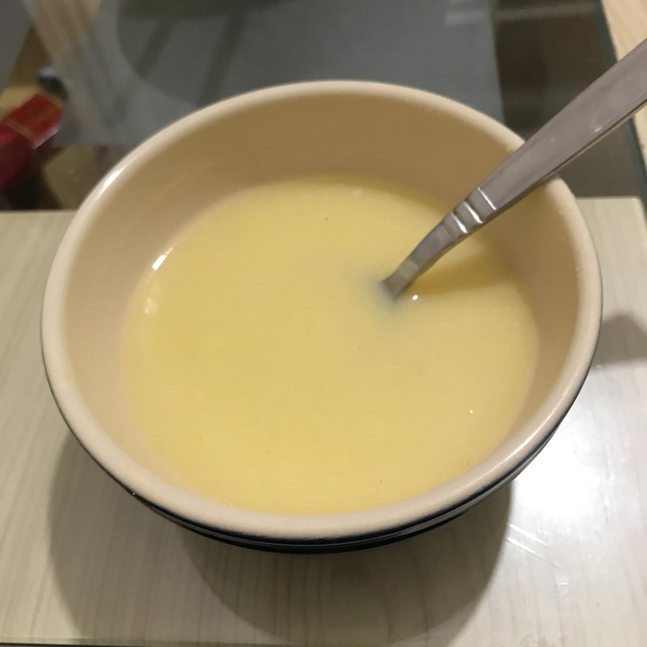 梦见自己拿着玉米杆追着老公打，解读梦境中的情感与象征