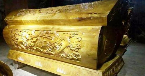梦见抬棺材棺材破了，寓意与解析