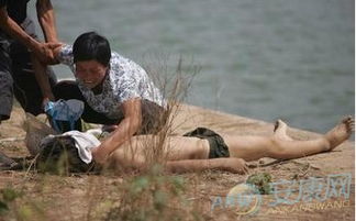 梦境解析，梦见不认识的死人盖着白布慢慢起身