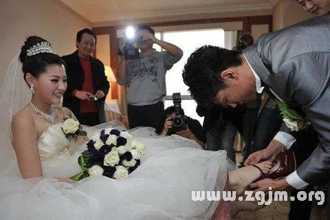 梦见自己结婚好不好？我是50岁女人