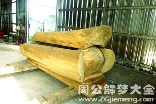 梦境启示，梦见棺材开里面着火，寓意何解？