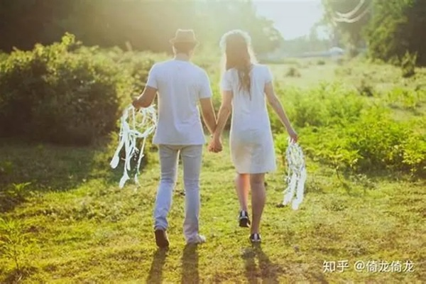 梦见朋友未婚生子，对象却与他人结婚，梦境背后的深层含义