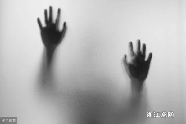 梦境解析，梦见黑影扑到自己身上——探寻潜意识中的恐惧与不安