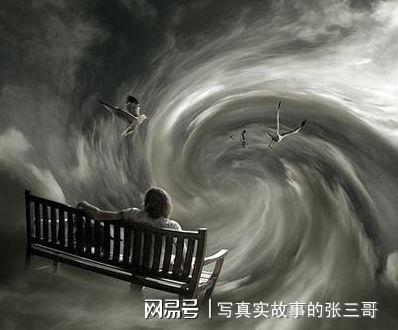 梦境的双面镜像，解读梦见两副棺材，红与白的深层含义