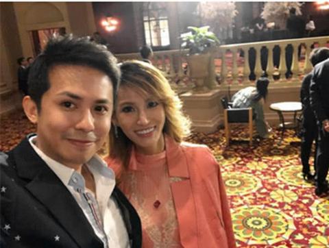 专家帮忙解梦，梦见自己穿着白婚纱参加自己的婚宴