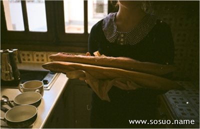 梦境解析，梦见死人向我要钱，在梦中我给了他钱的深层含义