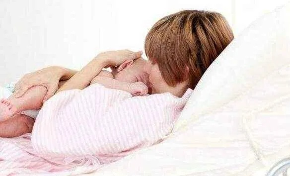 梦见我抱着前男友的孩子还给孩子喂奶——解读梦境中的情感纠葛