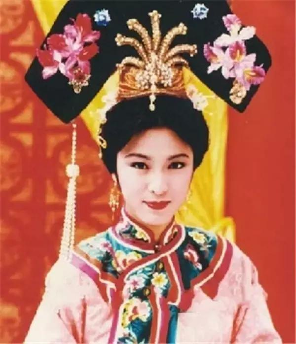 梦境解析，男人为我赴死却未亡，血染梦境的深层含义