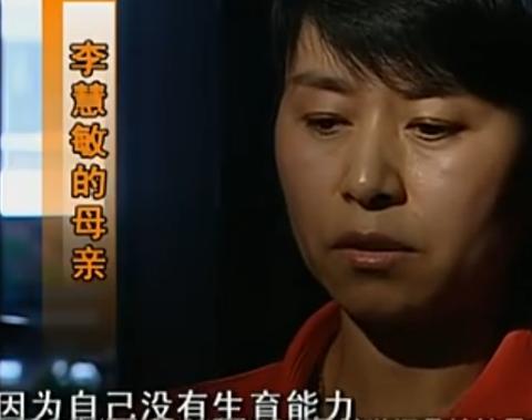 梦见死去多年的熟人邀请我去家里做客，梦境与现实交织的深层解析