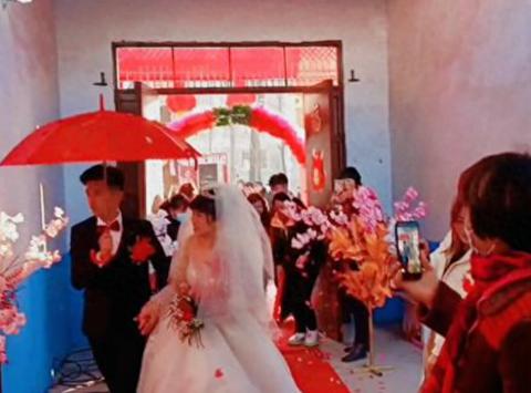 妈妈梦见女婿头发白了，梦境背后的情感寓意与家庭纽带