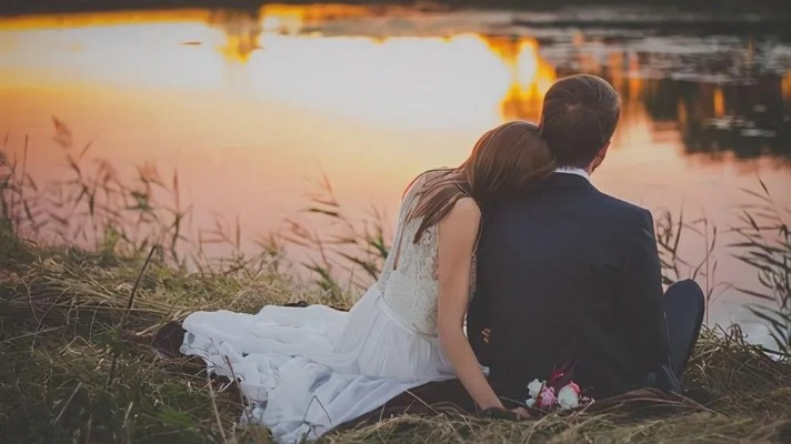 梦境的迷雾，解析做梦梦到男朋友和别的女人结婚了的深层含义