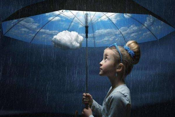 梦境中的温情雨幕，解析梦到和一个女生打伞的深层含义