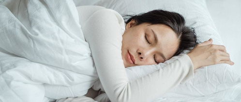 做梦梦到牙齿掉光，梦境背后的深层含义与心理解析