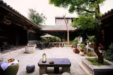 在一个梦里同时梦到前男友和前前男友，预兆与心灵深处的交织