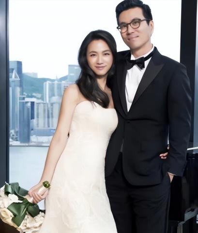 梦境的启示，当男朋友在梦中发短信提出分手，我们该如何解读与面对？