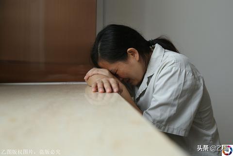 梦见棺材里面装有死人，探索梦境背后的深层含义