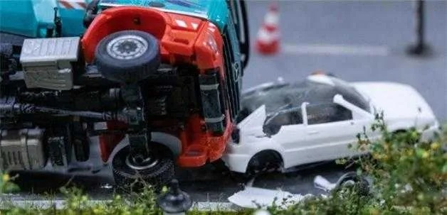 周公解梦，梦见陌生人出车祸的深层含义与预兆