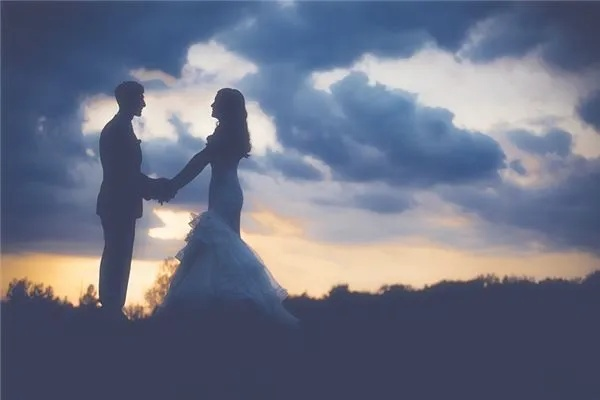 周公解梦，梦中婚礼与母亲之泪，情感交织的深层寓意