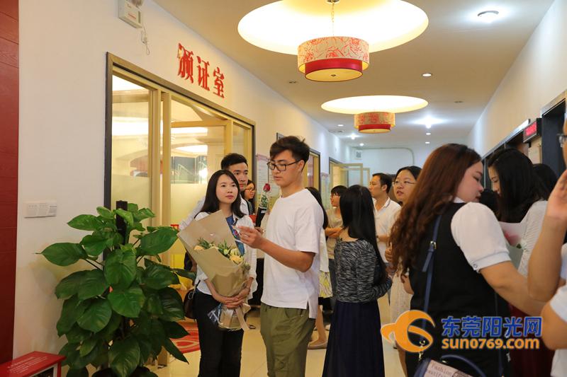 帮我解个梦，梦到新人结婚——探寻婚姻与未来的深层寓意