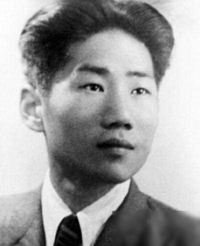梦见雷击伤自己手，解析梦境背后的深层含义与心理暗示