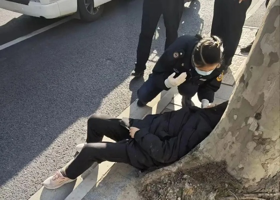 梦境中的奇遇，在照顾他人的路上意外拾金